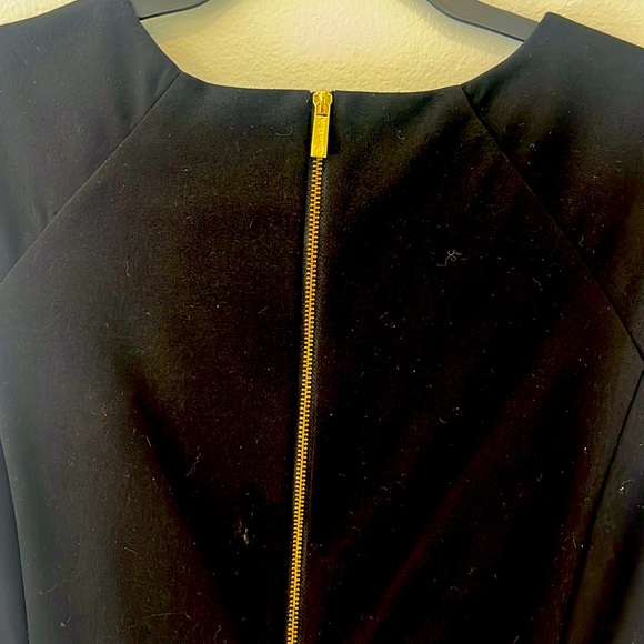 Calvin Klein with gold chain in the front. size M. - Picture 5 of 5